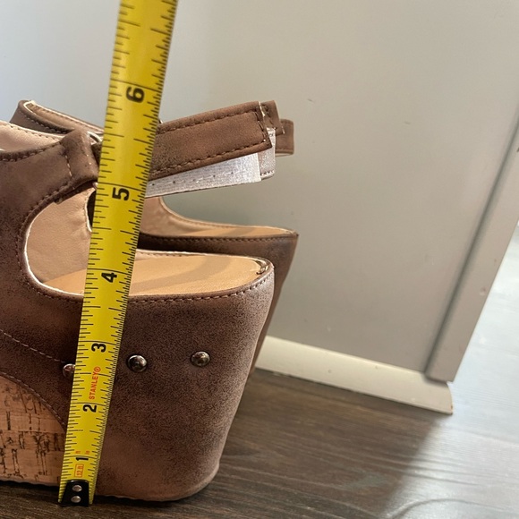 Women’s brown wedge sandals size 8.5 unbranded - Picture 7 of 7